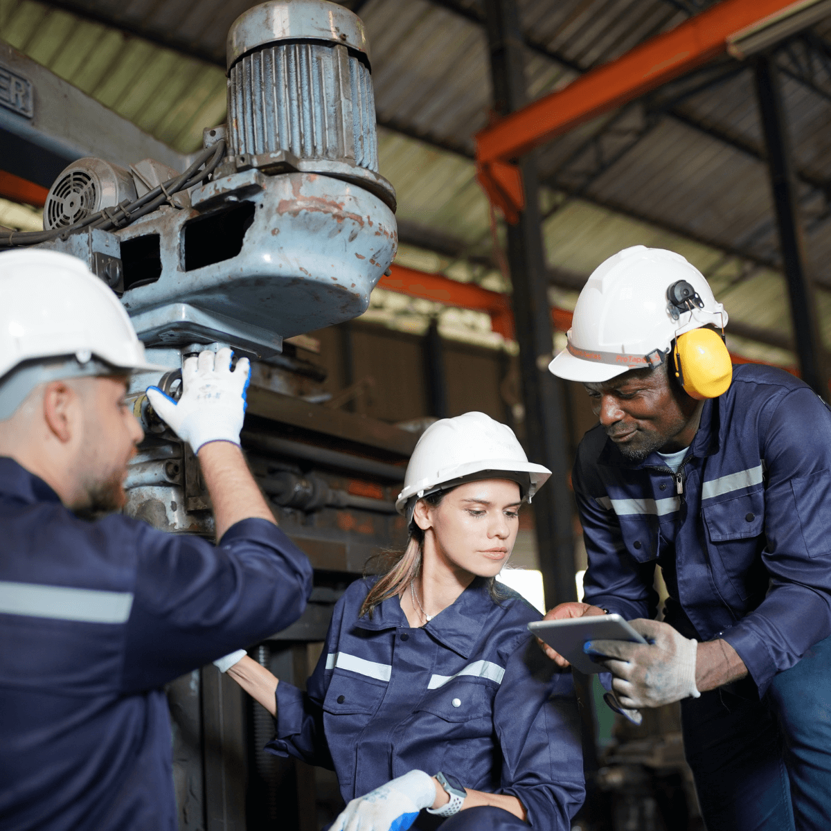 Sortiment Arbeits- und Warnbekleidung