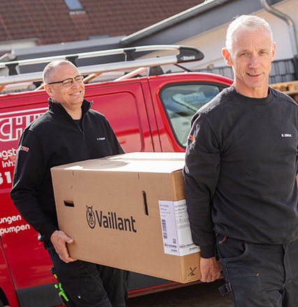 Monteure mit Vaillant-Wärmepumpe in Lübeck