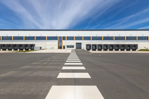 Logistikgebäude mit ECOPact-Beton