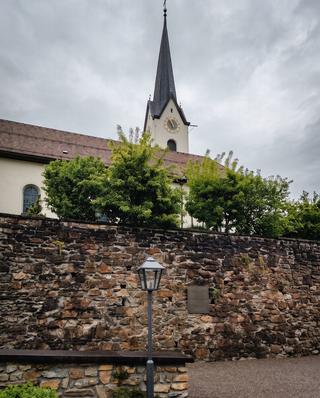 ALFRED 9 DA – Edelstahl-Leuchtenkörper aus eigener Schweißerei, Vilters-Wangs