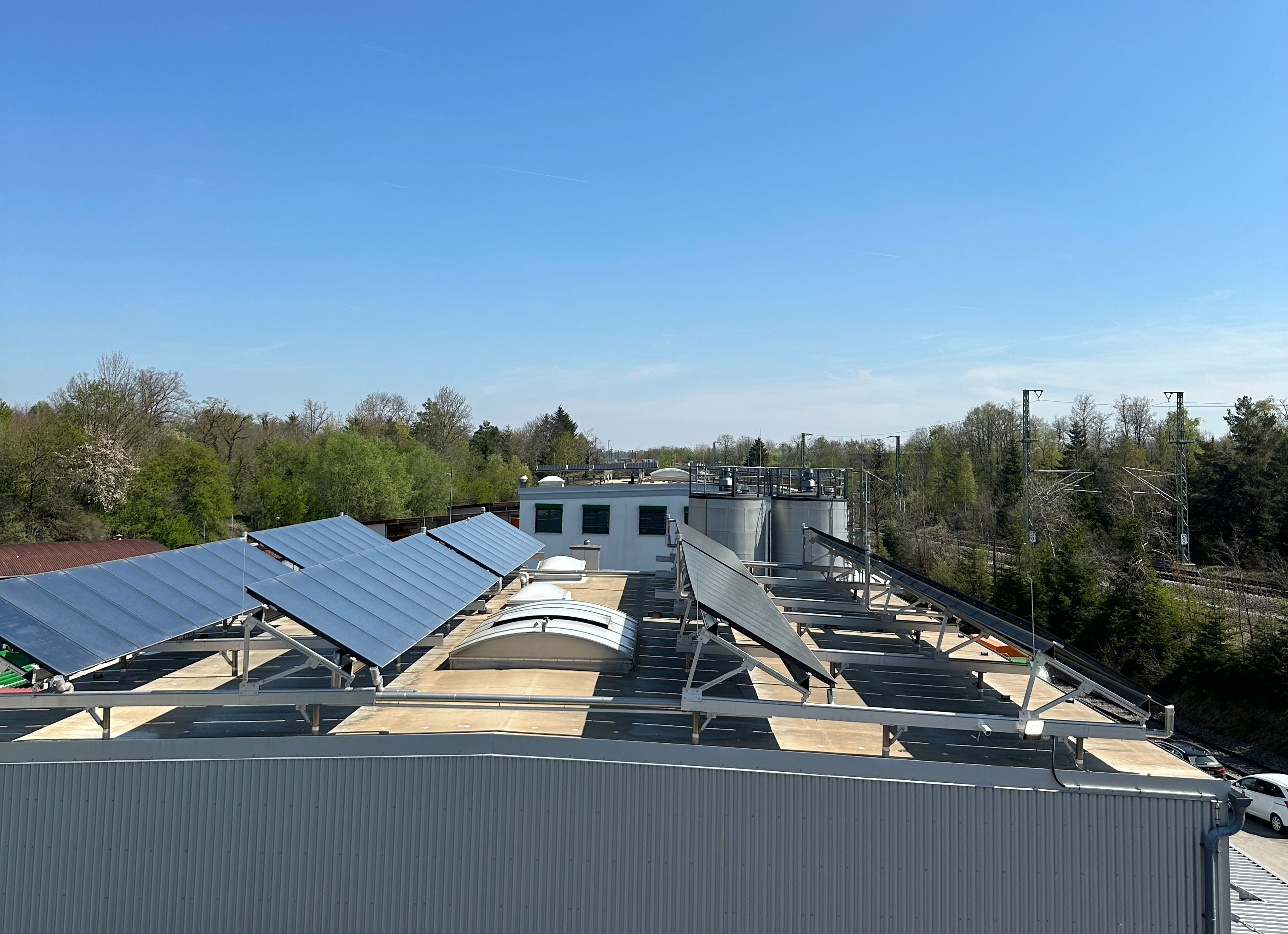 PV-Anlage auf dem Produktionsgebäude