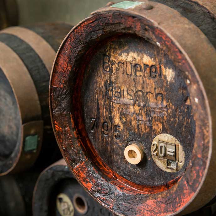 Fässer in der Brauerei