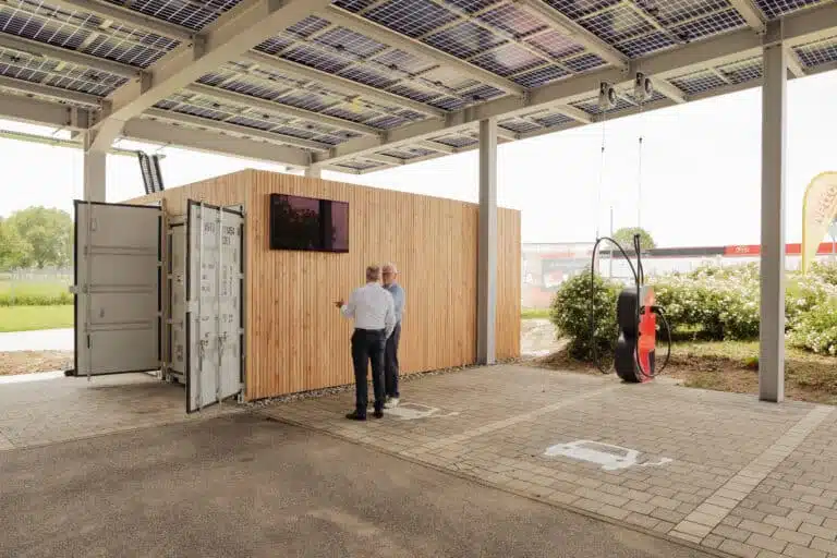 Batteriespeicher im 20-Fuß-Container, Bidirex-Supermarkt (360 kWh)
