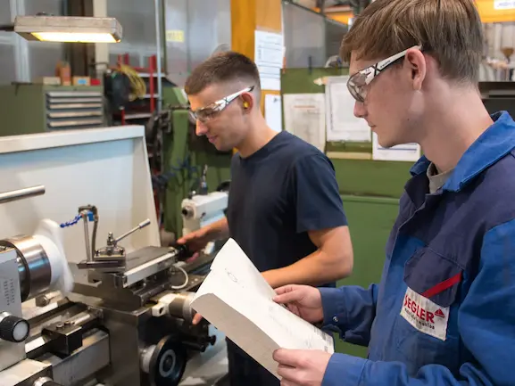 Ausbildung zum Feinwerkmechaniker bei SEGLER in Berge