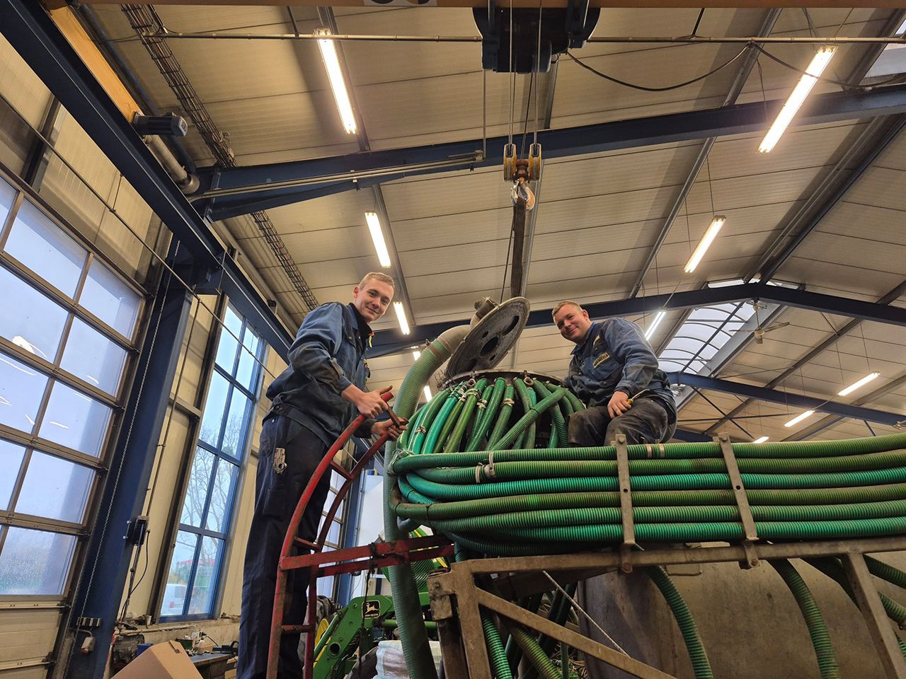 Repair of a slurry tank in the workshop
