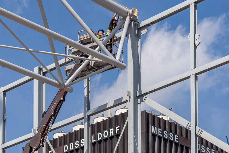 Steel structure for industrial halls