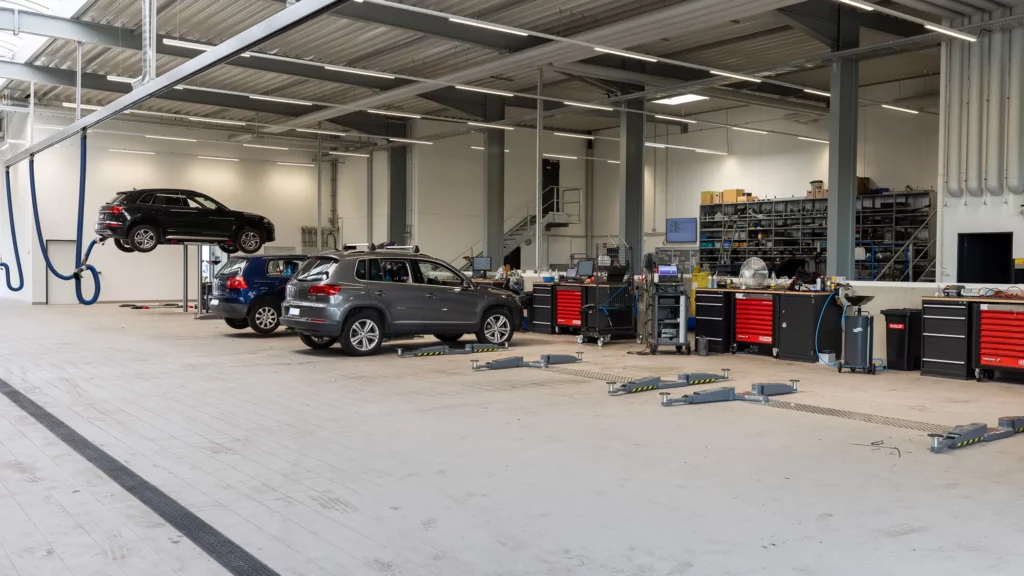Hebebühne mit Abgasabsaugung