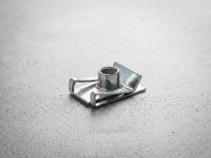 Schnappmutter / Blechmutter