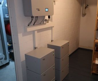 CENTURIO als Batteriewechselrichter, Winterthur