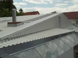 Dacheindeckung mit Trapezblechprofilen