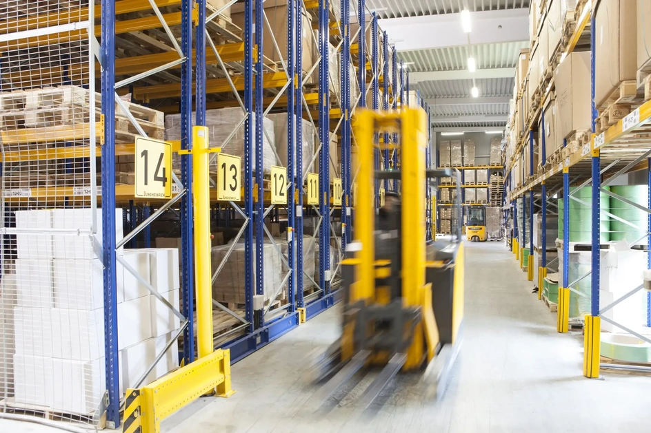 Hochregallager der Sandax GmbH in Norderstedt