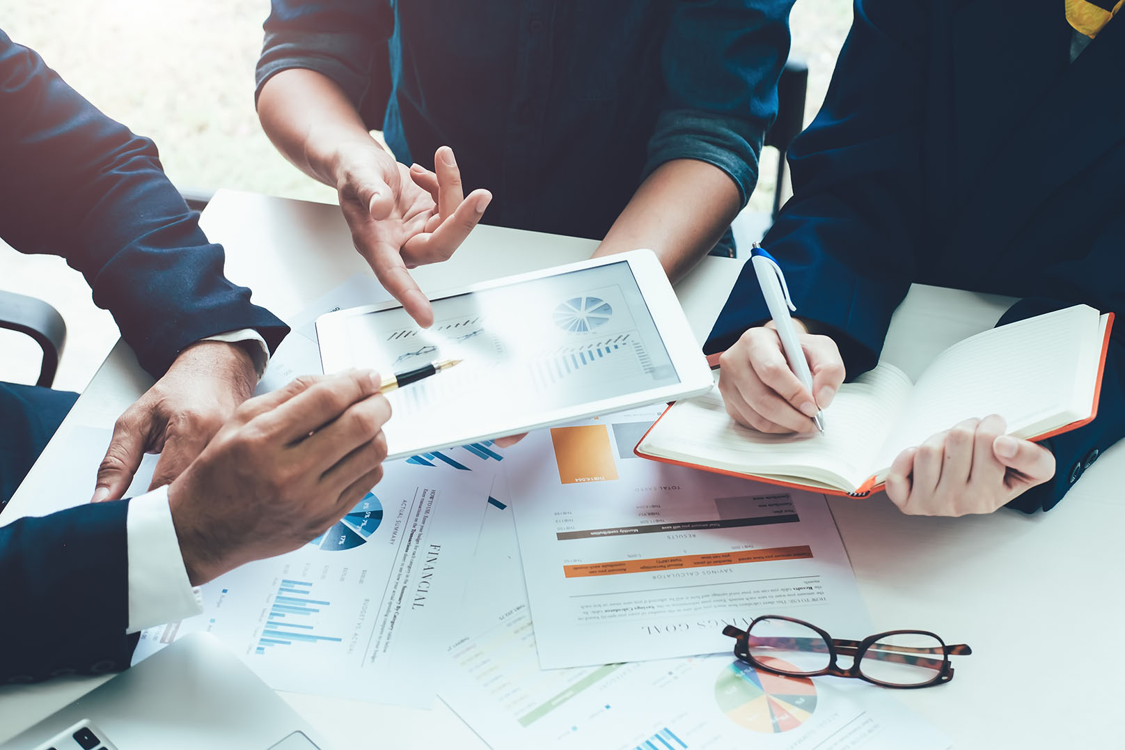 Leistungsportfolio von Launch-Strategie bis Post-Market Surveillance