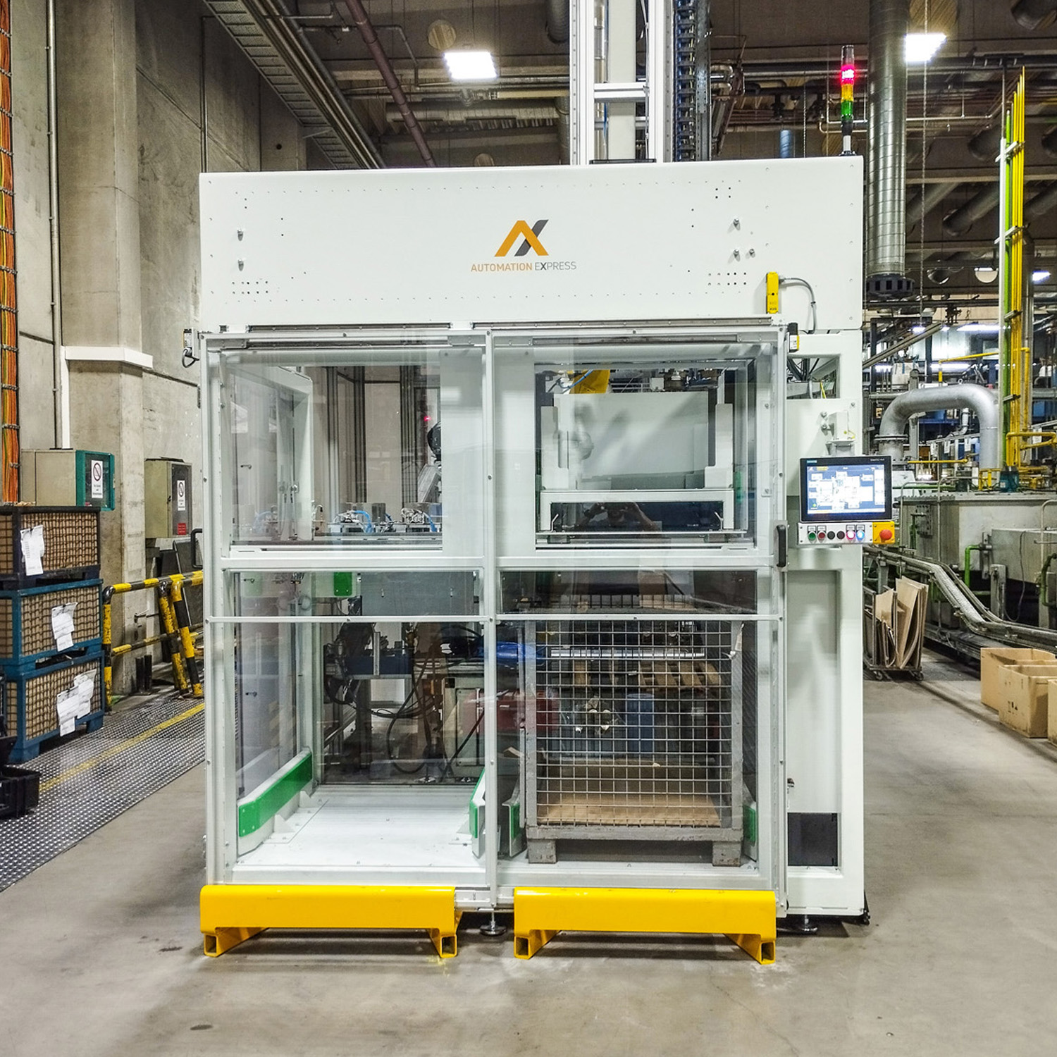 Produktionsanlage mit wechselseitiger Gitterbox
