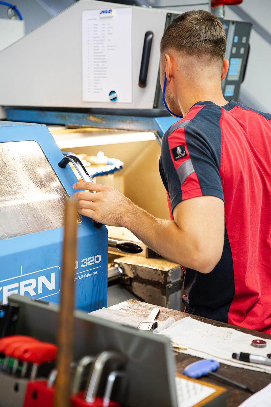 Drehmaschine – Entgraten und Finishen