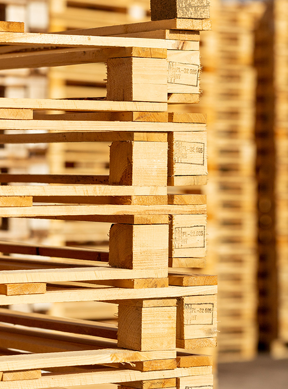 Holzpackmittel (Holzkisten, Holzschlitten, Getränkekisten)