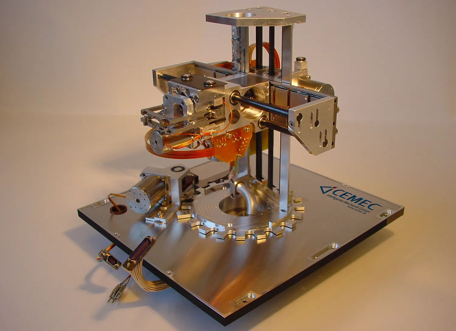 Rosetta-Manipulator für COSIMA-Massenspektrometer