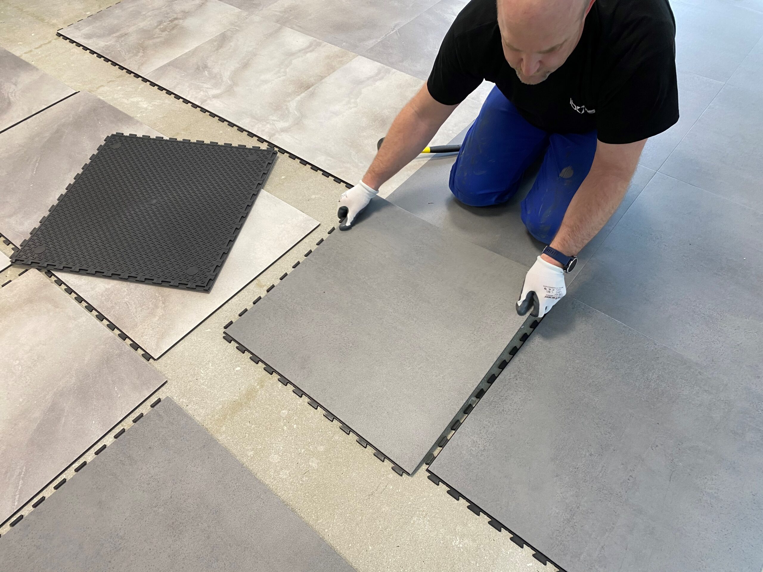Biteo Designfloor – modularer Designbelag