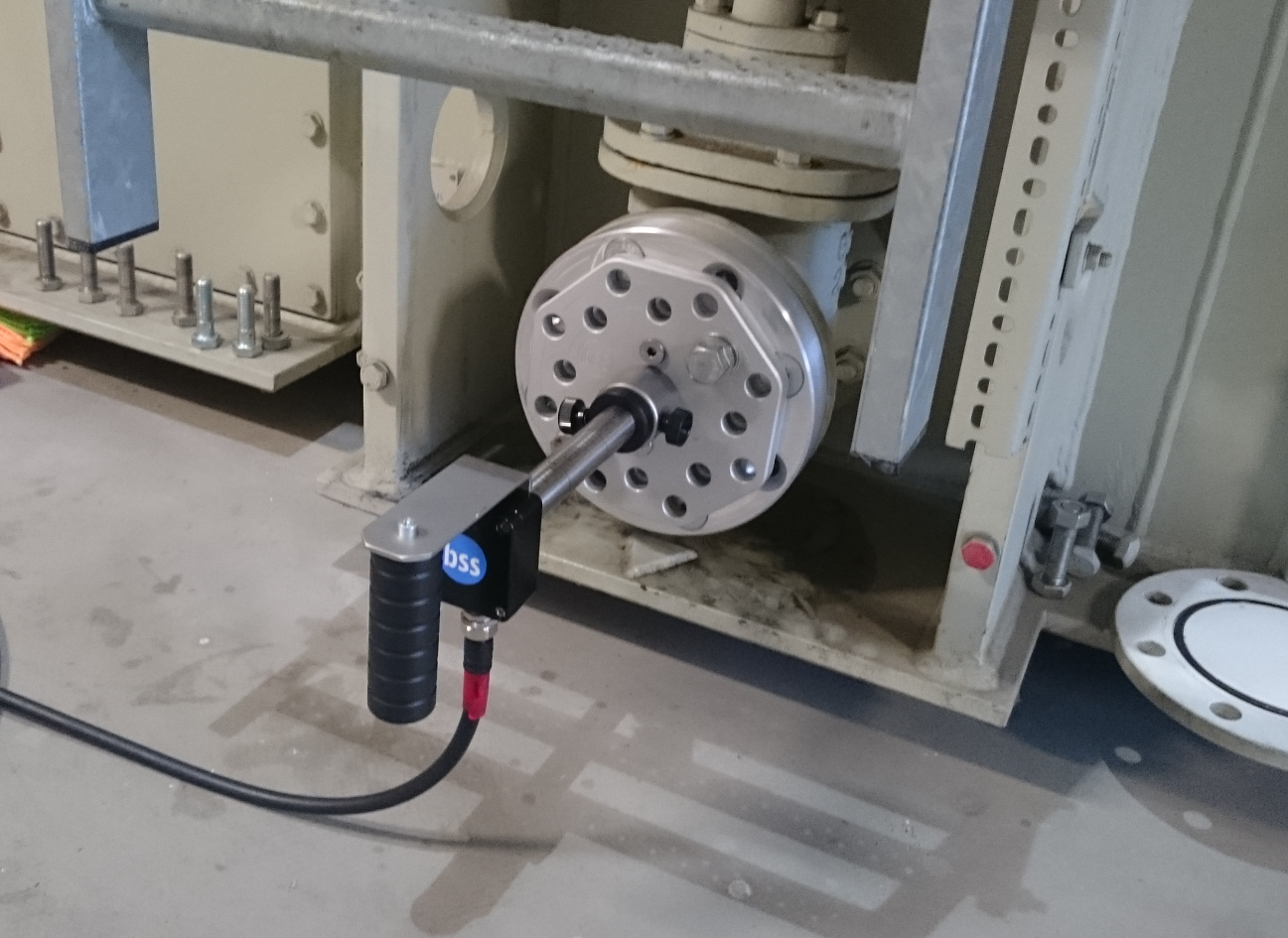 UHF-TE-Sensor am Transformator