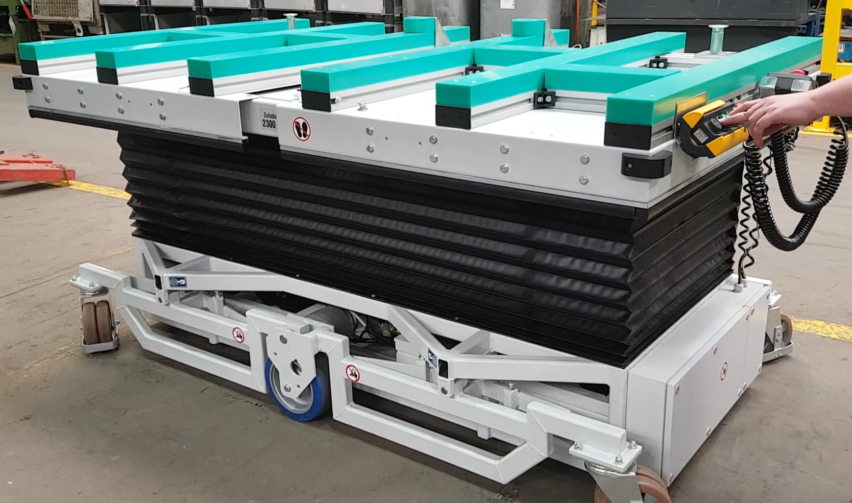 Flipper ExtendMax E höhenverstellbarer Transportwagen
