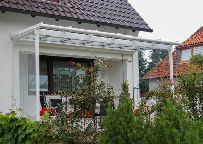 Terrassendach in weiß