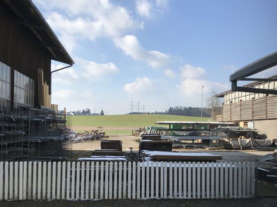 Lattenzaun am Lagerhaus