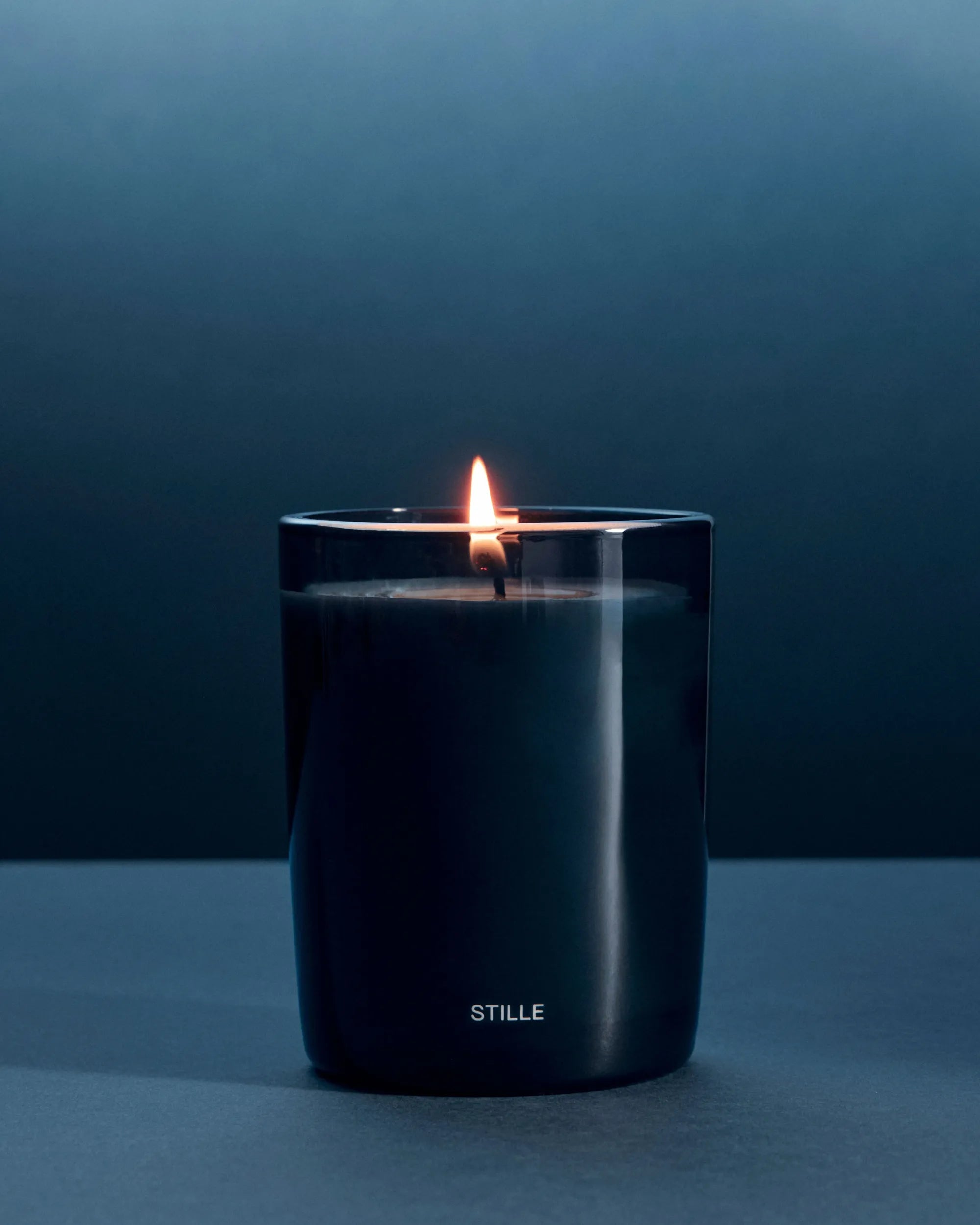 Große Duftkerze Stille · Limited Edition