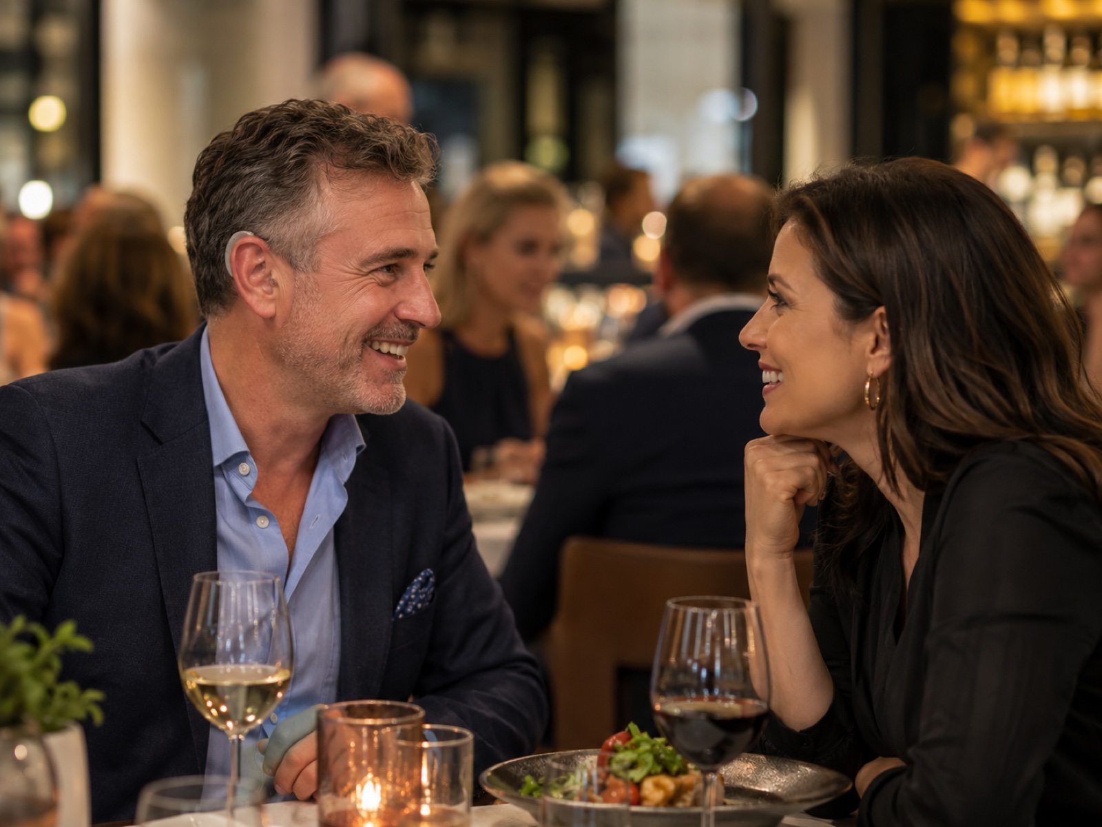 VOICE Sprachisolation im lauten Restaurant