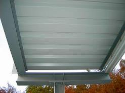 Architektur-Carport (Stahl-Kunststoff-Kombination)