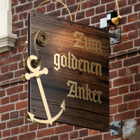 Gelaserte Buchstaben aus Edelstahl