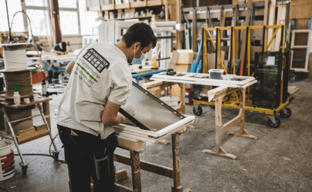 Werkstatt der Fensterfabrikation in Grabs