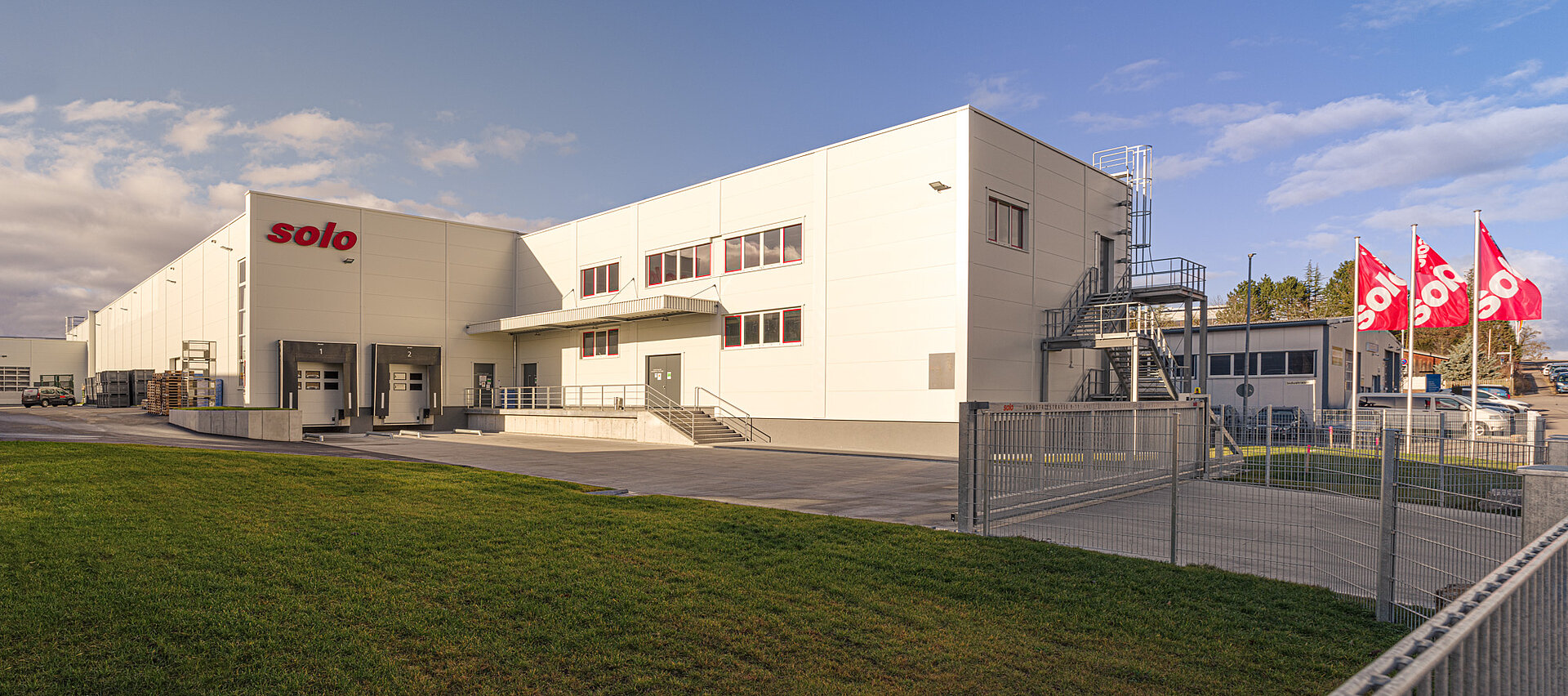 Produktions- und Logistikhalle Solo Kleinmotoren