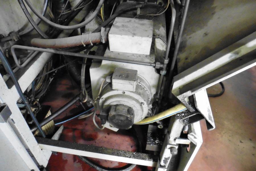 Arbeiten an der Werkzeugmaschine