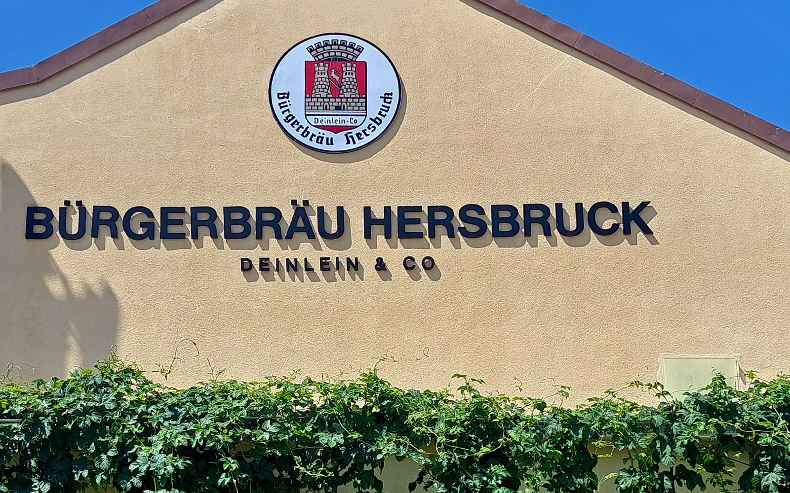 Brauerei-Areal Hersbruck mit Hopfen-Bezug