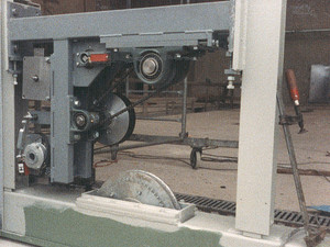Drive mechanism of the hangar door system