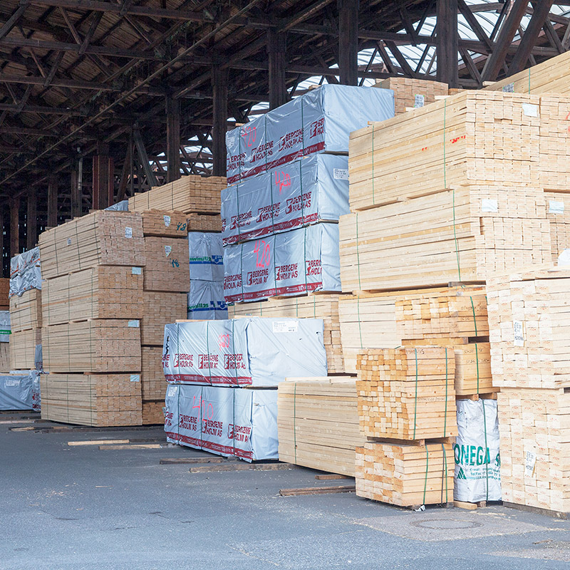 Holzwerkstoffe im Sortiment
