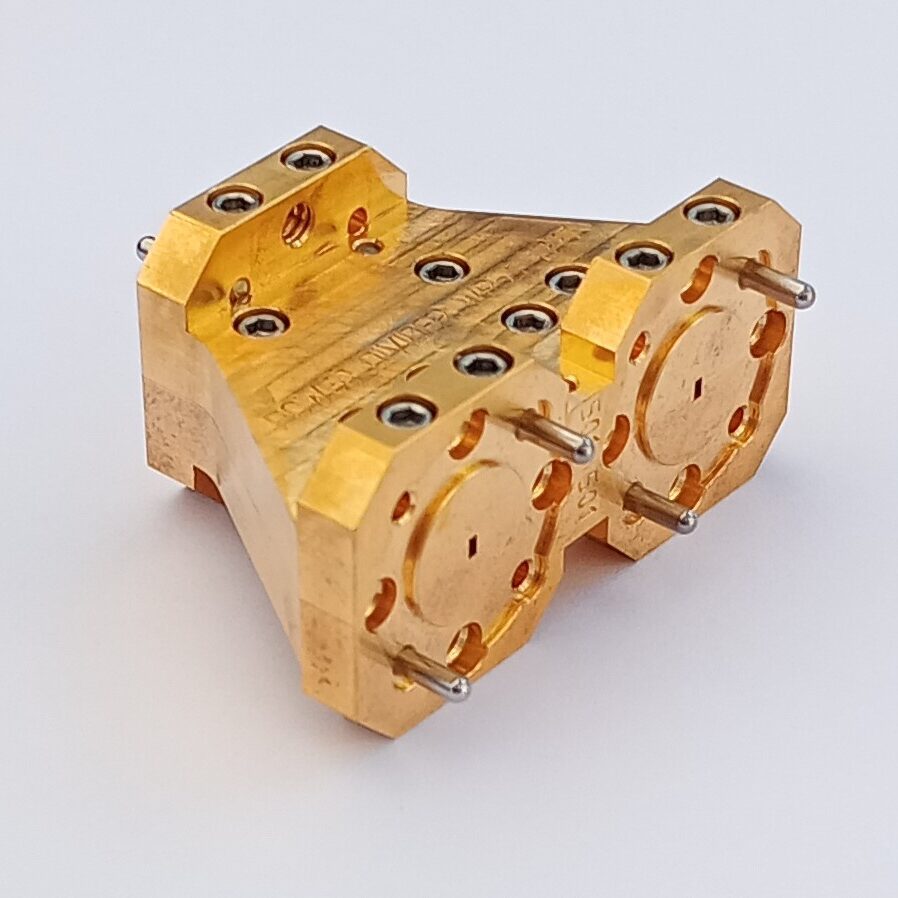Hohlleiter-3-dB-Leistungsteiler