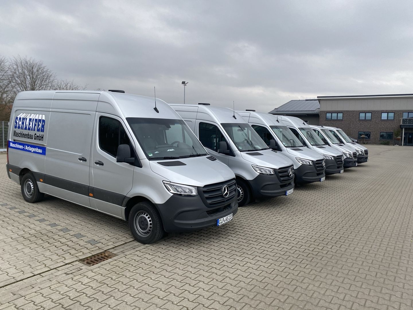 Firmenfahrzeuge für den mobilen Service