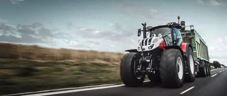 Traktor Terrus CVT