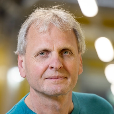 Co-Founder Viktor Hacker (Scientific Strategy & Networks)