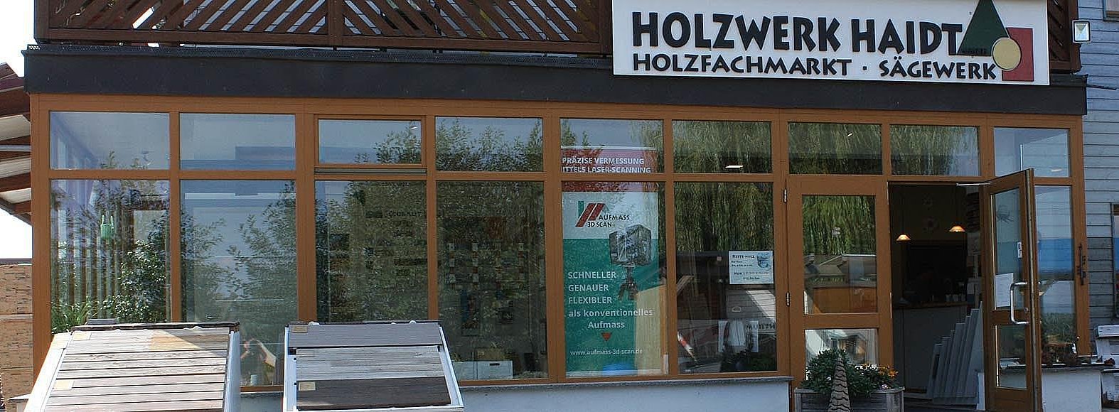 Über-uns-Eindruck vom Betriebsgelände in Kleinlangheim-Haidt