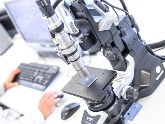 Labor celolab für Oberflächenanalytik