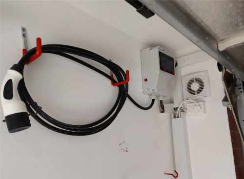 cFos Power Brain Wallbox für Garage (Referenzanlage)