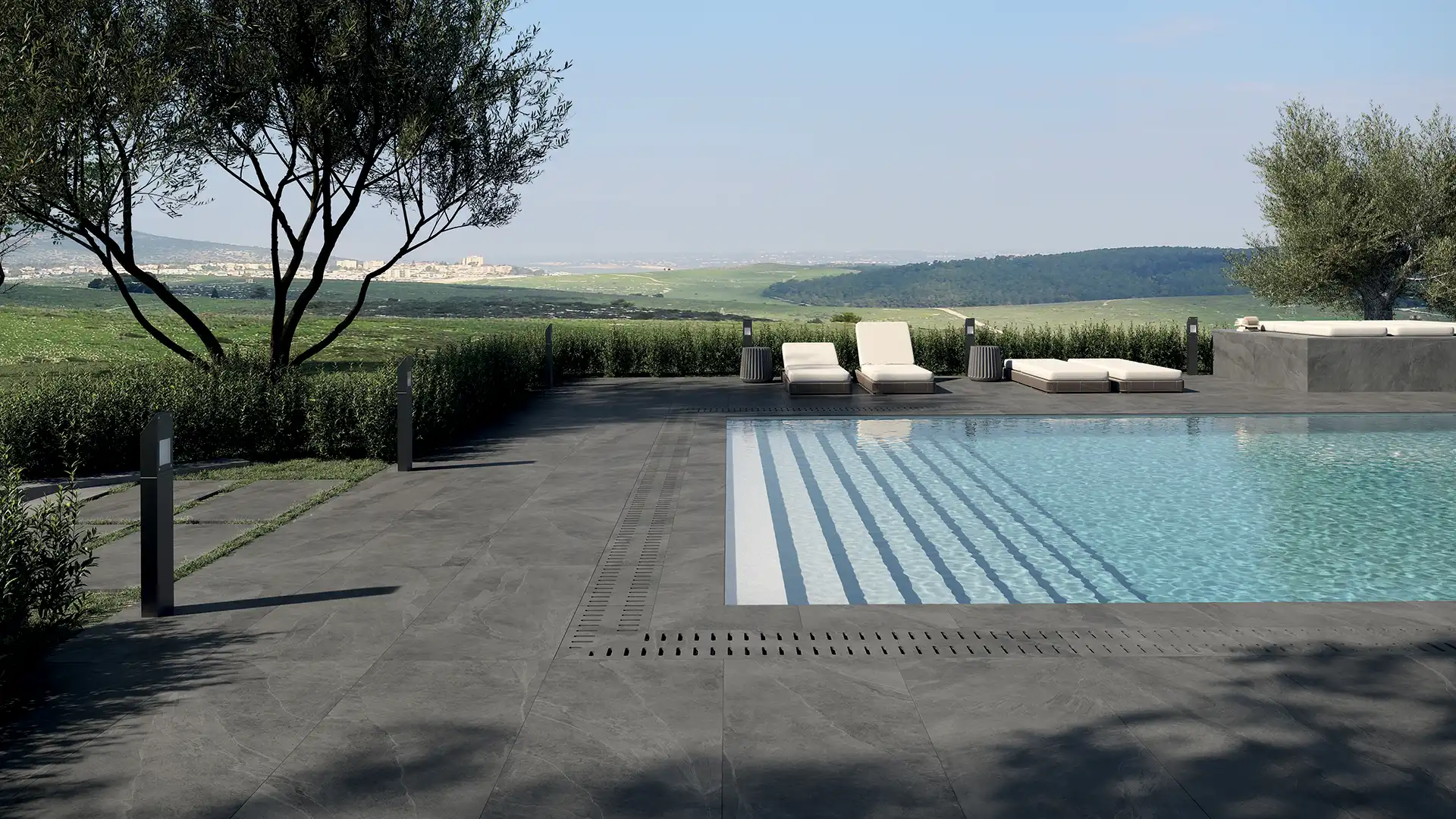 Außentreppen und Schwimmbadbereiche