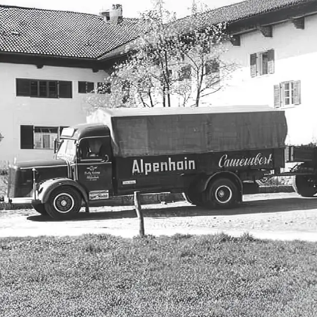 Vier Generationen Alpenhain – Historie