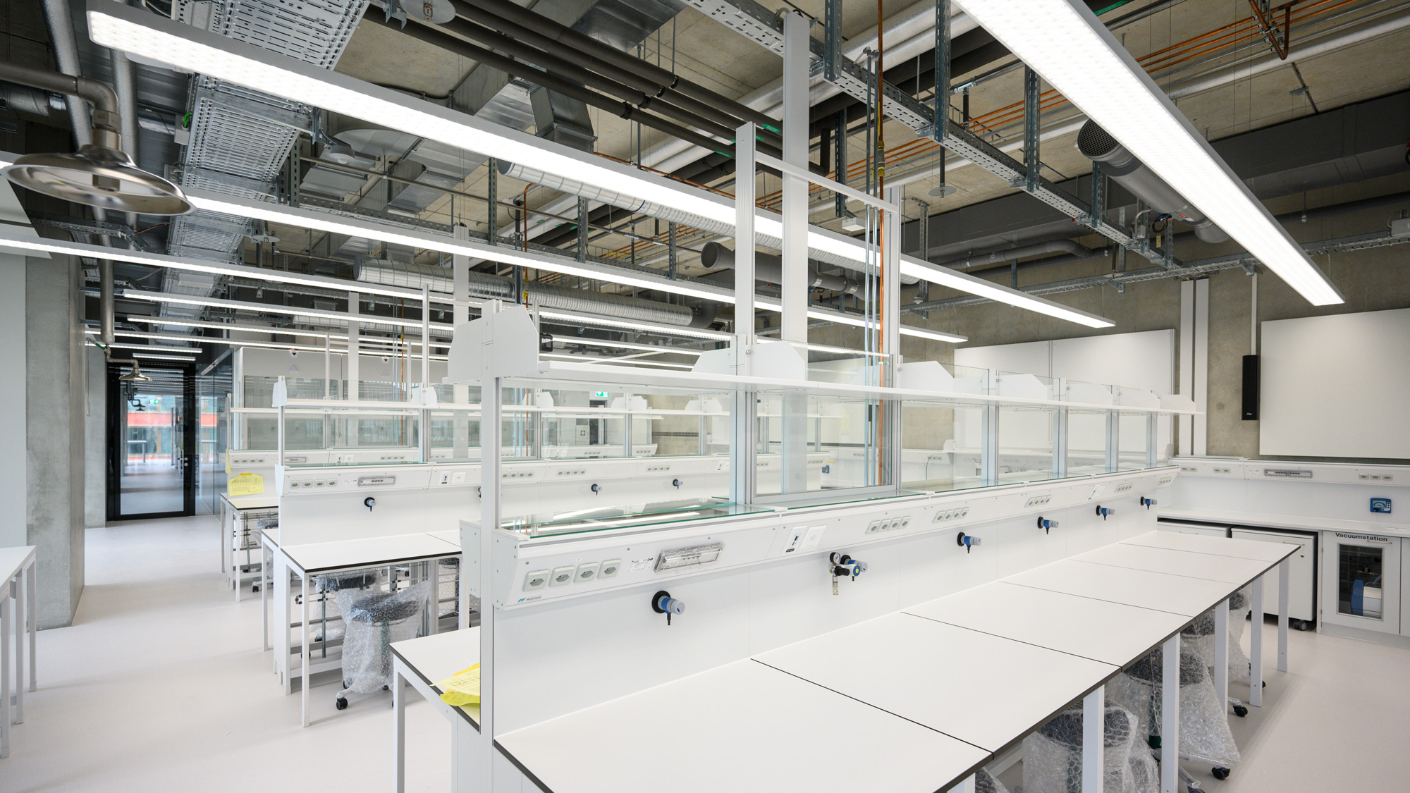Netzersatzanlage Biozentrum (Referenzprojekt)