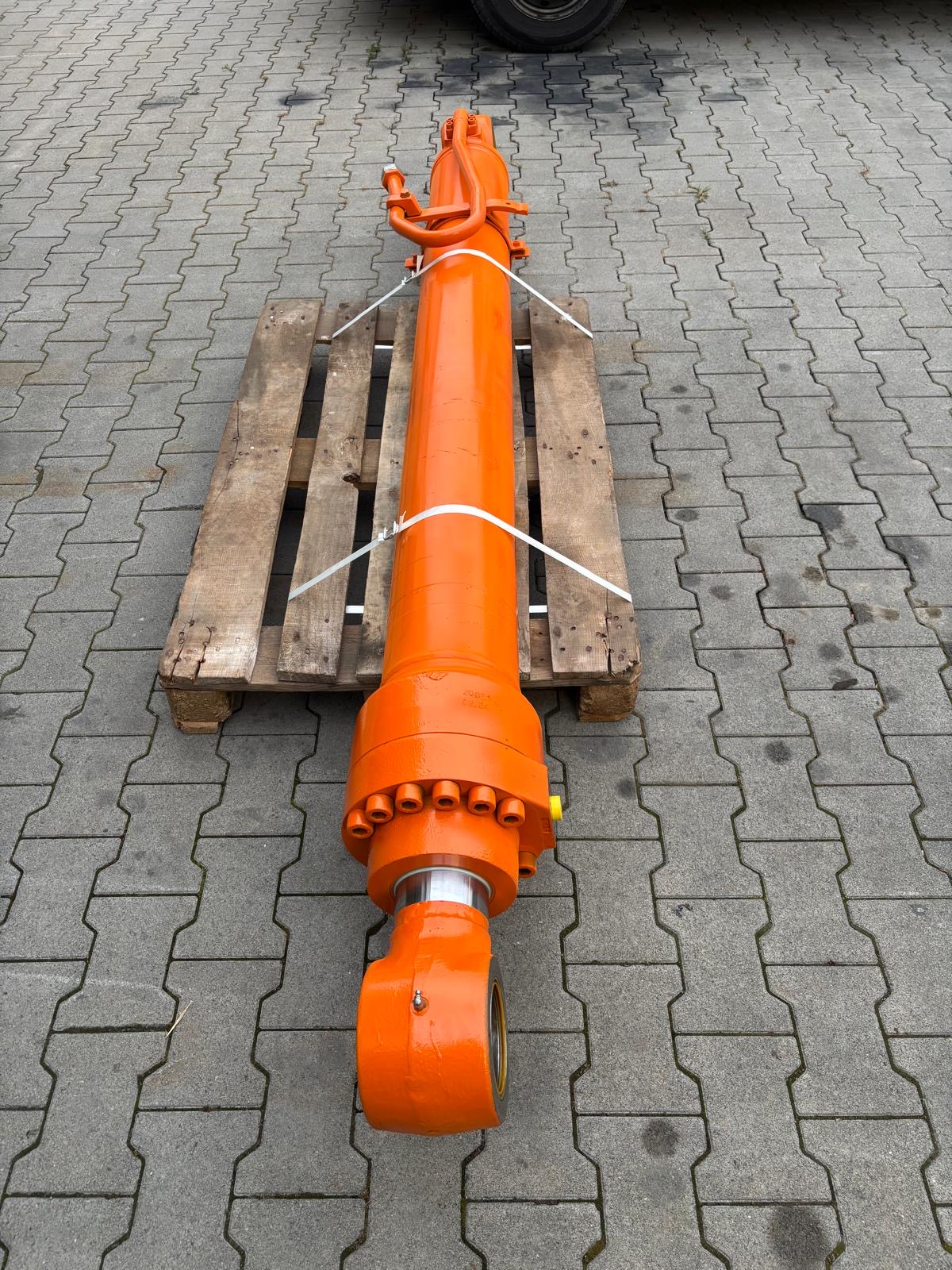 Langer Baumaschinen-Zylinder