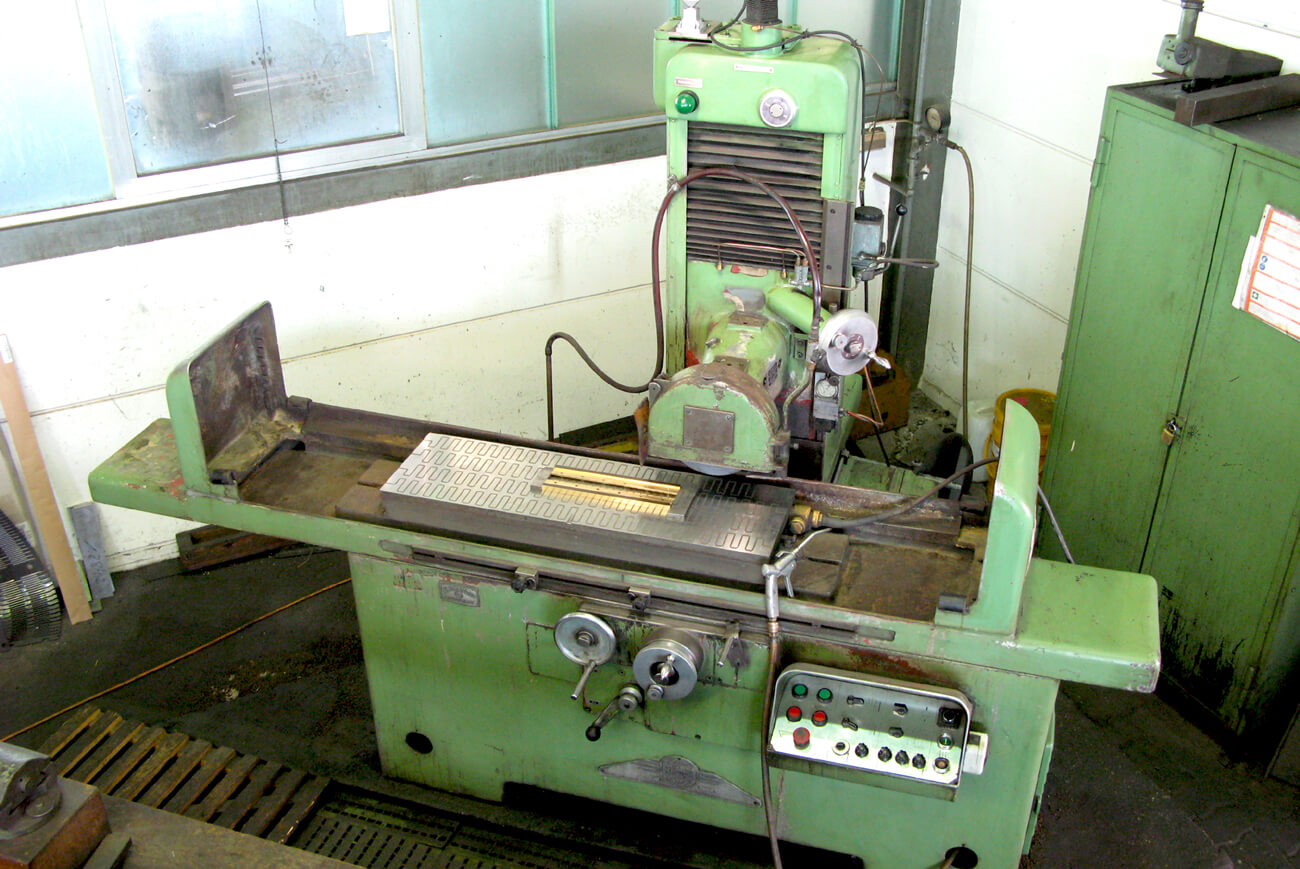 Flachschleifmaschine Typ Elb