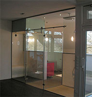 Glastrennwand