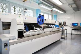 Jet Printer im MYCRONIC SMD-Produktionssystem