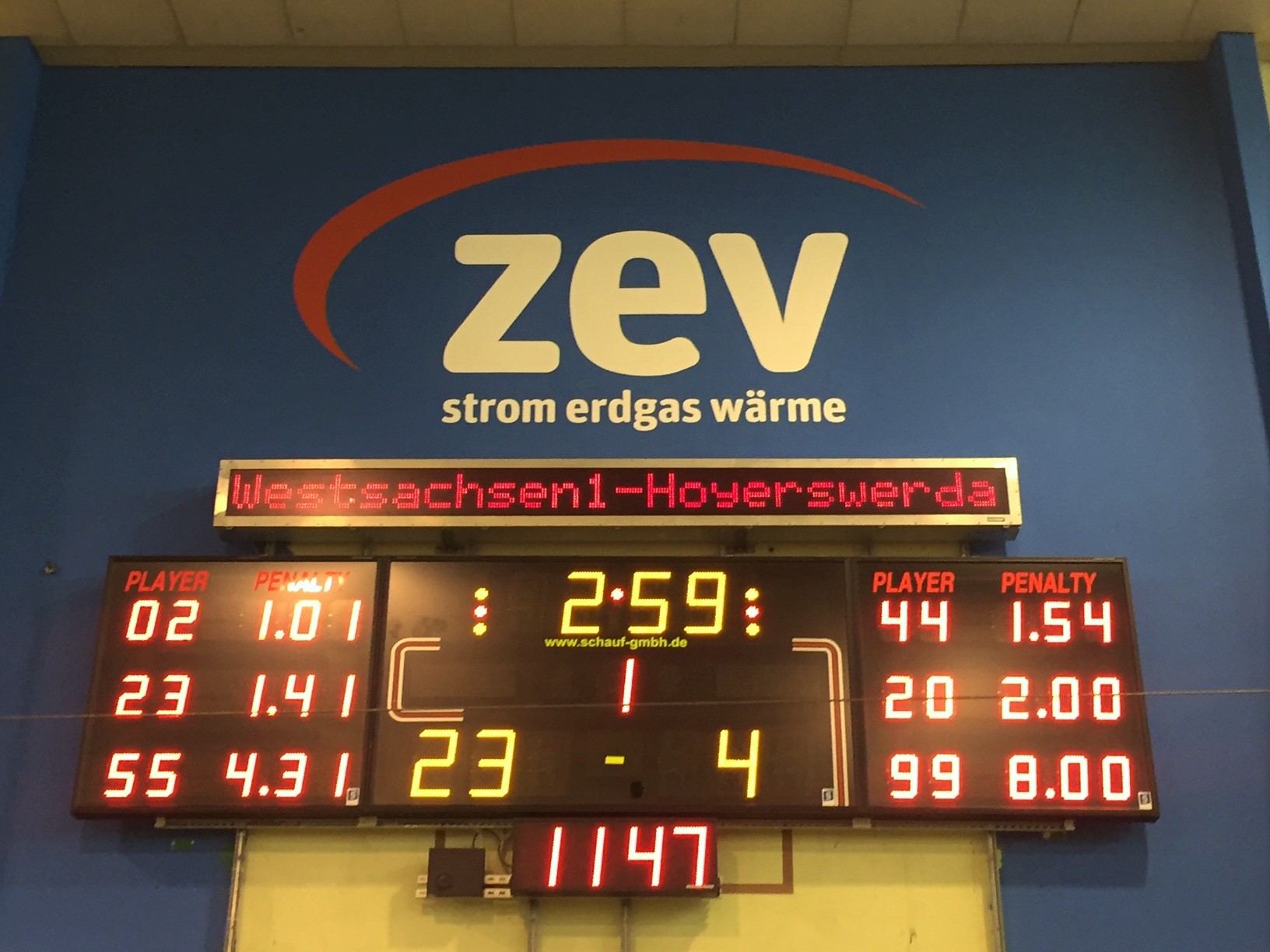 Sporthalle Neuplanitz – Austausch Sporthallenanzeige